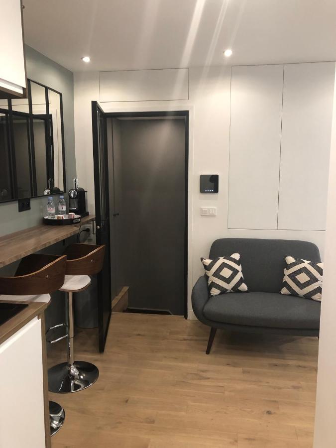 Studio Design Proche Champs-Elysees Paris Exterior foto